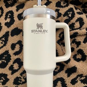 Stanley Adventure Quencher Travel Tumbler 40 oz Cream